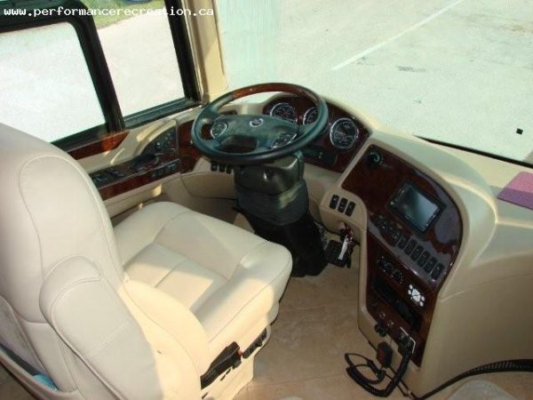 2007 Newmar Essex 4508  -  Bath & 1/2 - Image 2