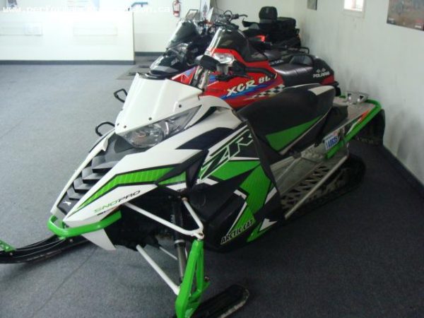 2016 Arctic Cat 7000 Sno Pro - Image 4