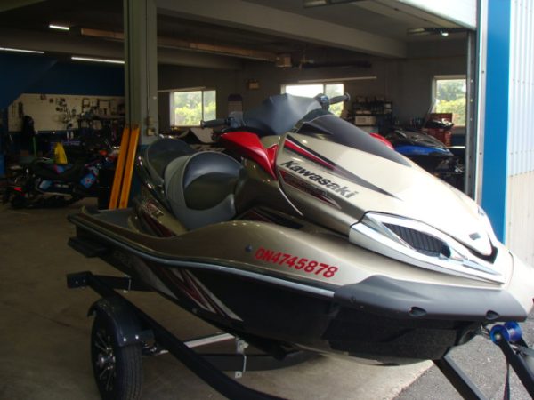 Kawasaki Ultra 300 LX jetski 3 Seater - Image 6