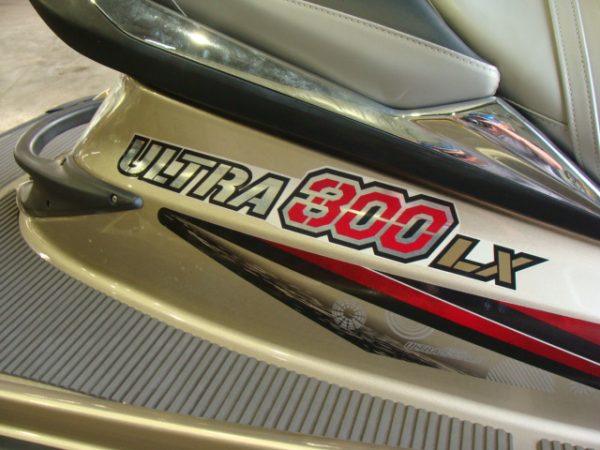 Kawasaki Ultra 300 LX jetski 3 Seater - Image 2