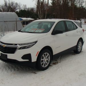 2023 Chevrolet Equinox AWD Sport utility with warranty Asking $21000.00