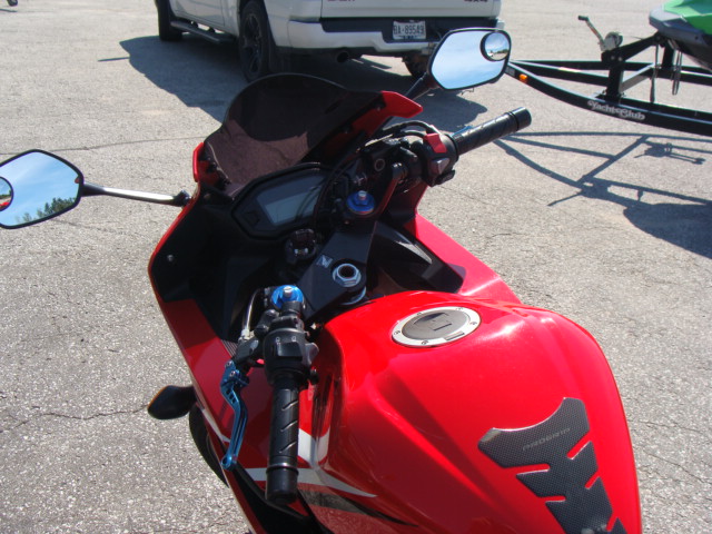 2017 Honda CBR 500 Sport Low kms prices at only $4749.00 Certified - Image 4