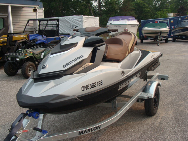 2018 Seadoo GTI 155 Limited 3 seater 1 owner mint Asking $11989.00 - Image 4