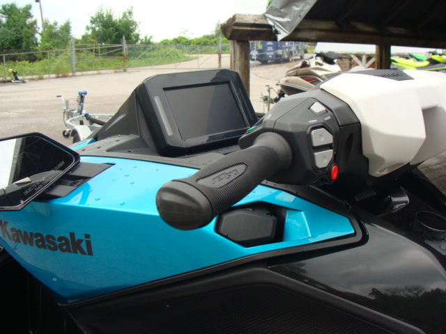 2022 Kawasaki 310 X Jet ski with 125 hrs and factory warranty till july 1 2027 Asking $16495.00 - Image 3