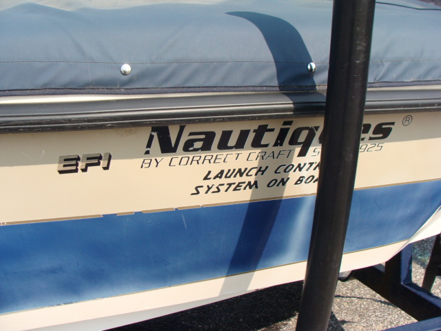 1999 21 Ski natique Air Natique Bow rider v8 EFI Ford and trailer Asking $ 16749.00 Trades Welcome and Financing - Image 3
