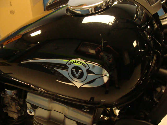 2008 Kawasaki Vulcan 500 One owner Certified $2749.00 Trades Welcome and Financing Great Starter BIKE! - Image 2