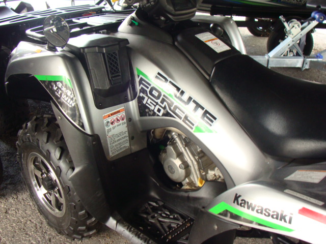 2019 Kawasaki 750 Brute Force LE 4X4 Clean Asking $7749.00 Trades Welcome and Financing - Image 7