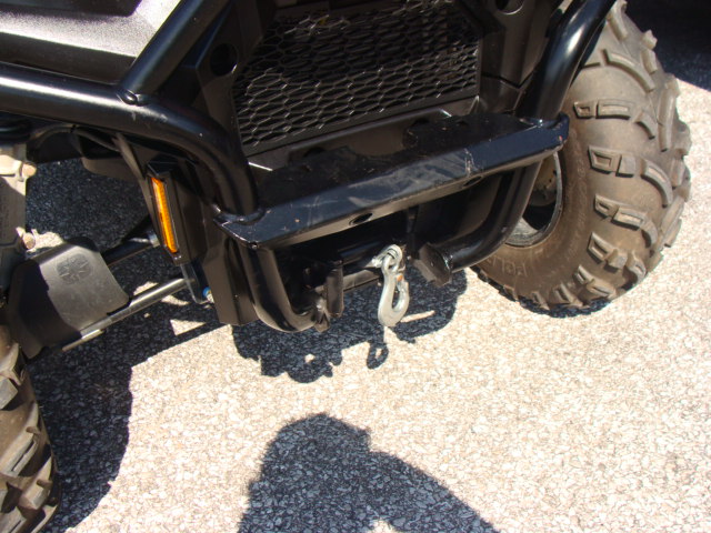2025 Polaris 570 Sportsman EPS 4X4 only 340 kms Asking $9979.00 Trades Welcome - Image 4